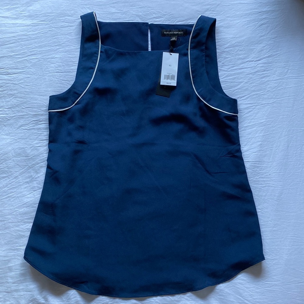 NWT Banana Republic Sleeveless Top.  Size XS
